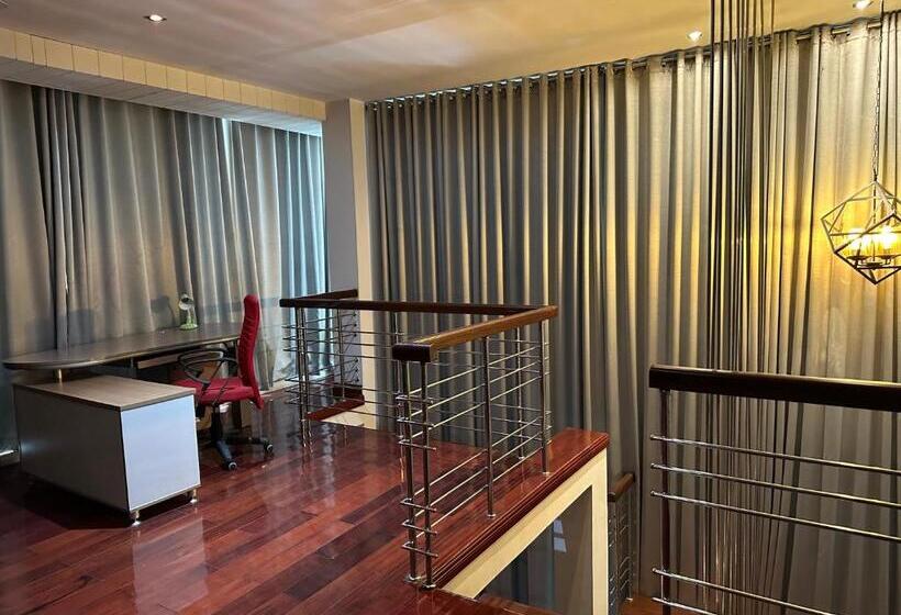 سوئیت پنت هاوس, Contemporary Heights Hotel And Apartments