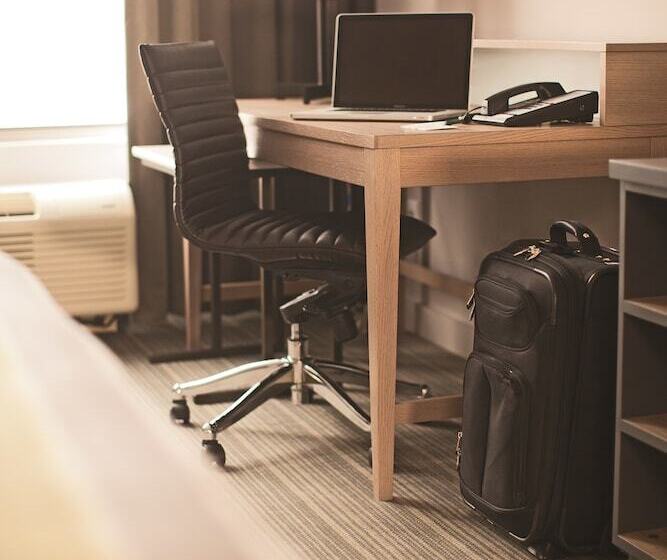 Люкс, Country Inn & Suites By Radisson, Houghton, Mi