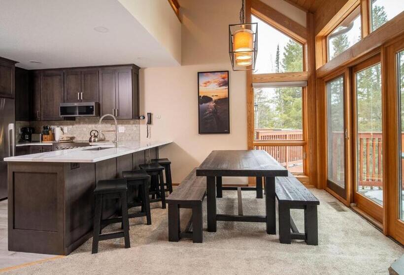 Дом 3 Спальни, Caribou Highlands Lodge