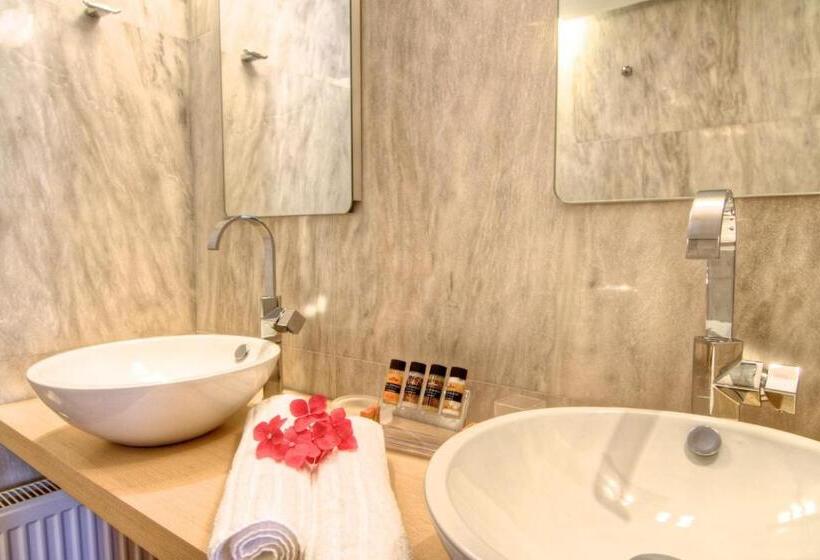 Полулюкс, Bellagio Luxury Boutique