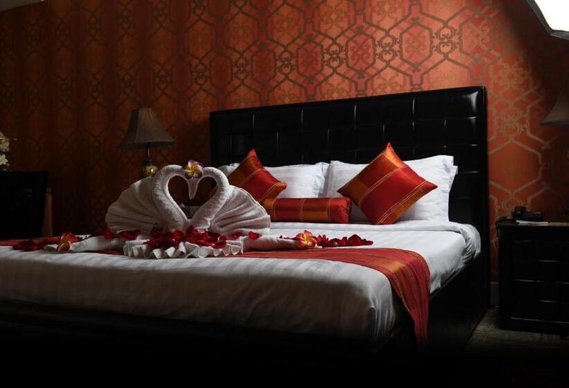 سوییت جونیور اجرایی, Grand Safir