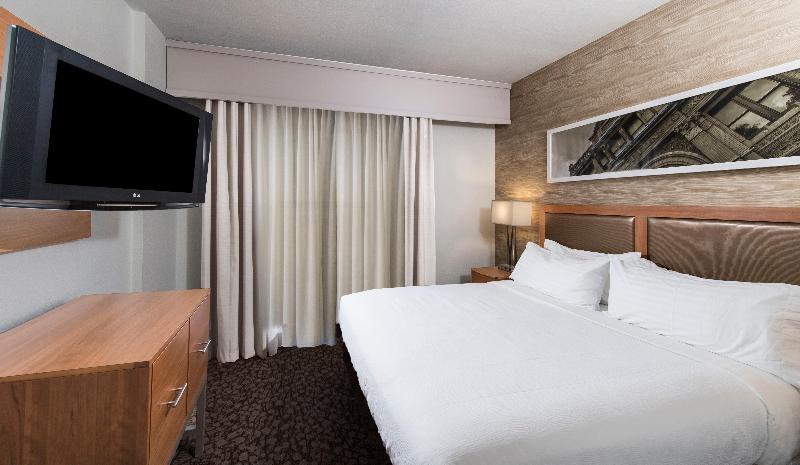 חדר סטנדרט עם מיטת קינג, Holiday Inn Savannah Historic District, An Ihg