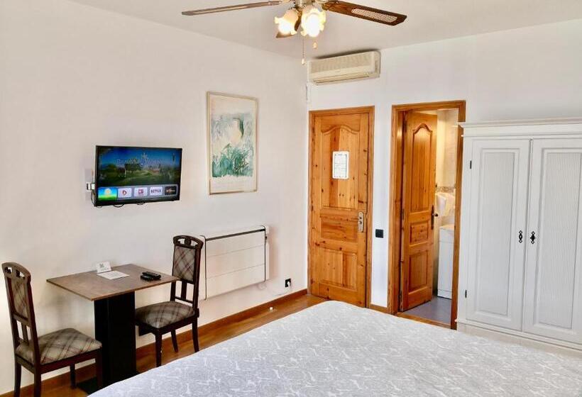 Номер Стандарт с Балконом Вид на Сад, Privat Hotel Liberty Sitges