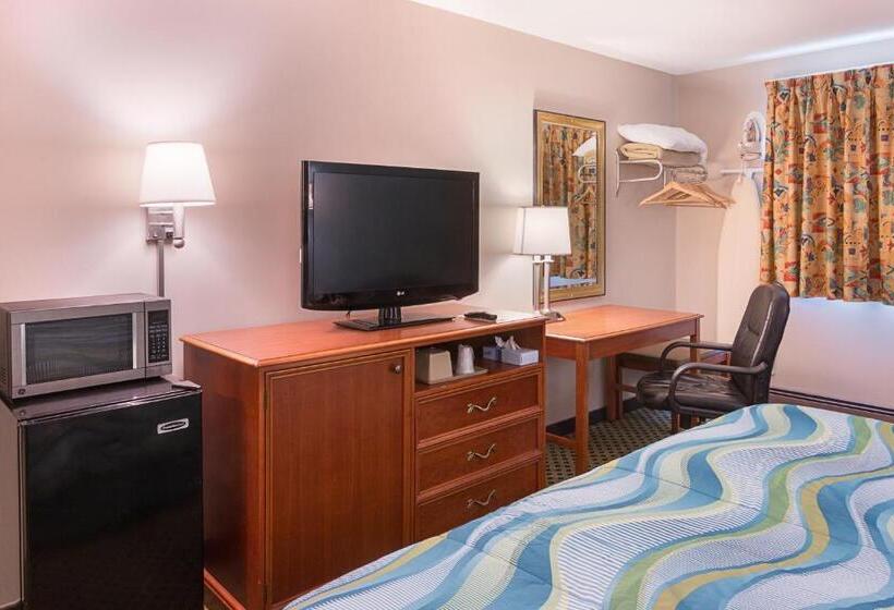 Стандартный Номер Кровать Кинг, Rodeway Inn Milford  I84