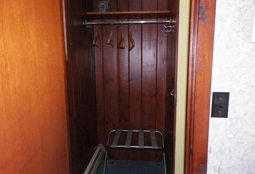 Номер Стандарт 2 Двуспальные Кровати, Starlight Inn