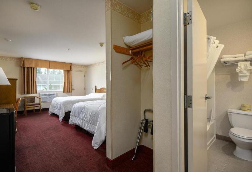 Номер Стандарт, Three Rivers Inn Sedro Woolley