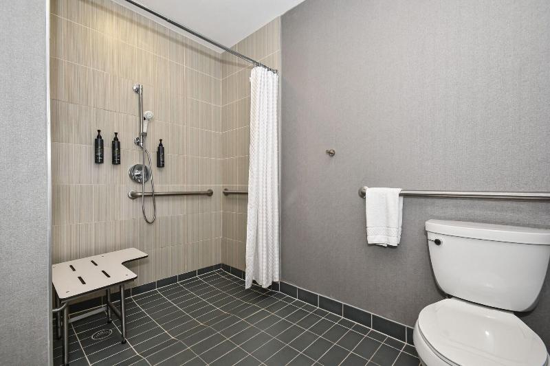 带特大床的标准间, Aloft Charlotte City Center