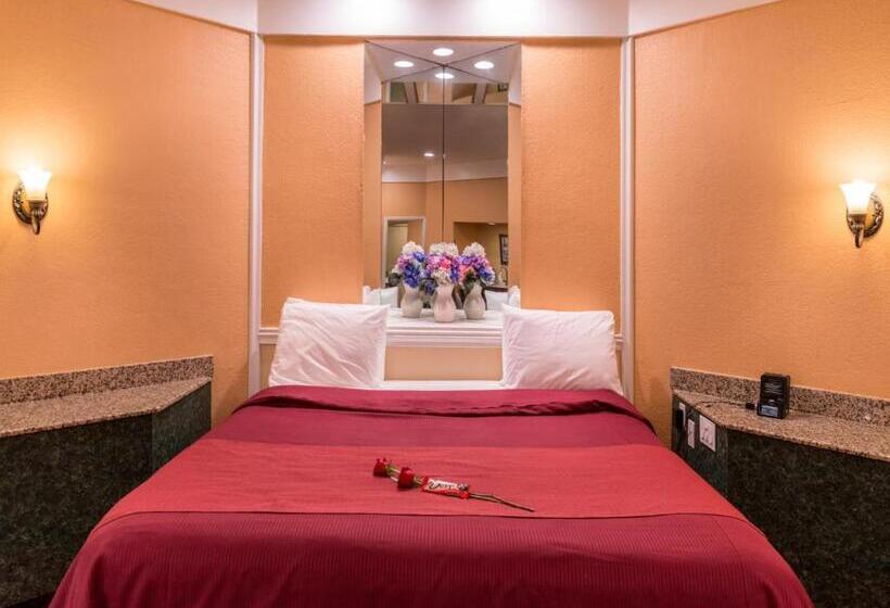 Люкс Deluxe Кровать Кинг, Inn Of The Dove Romantic Luxury & Business Suites