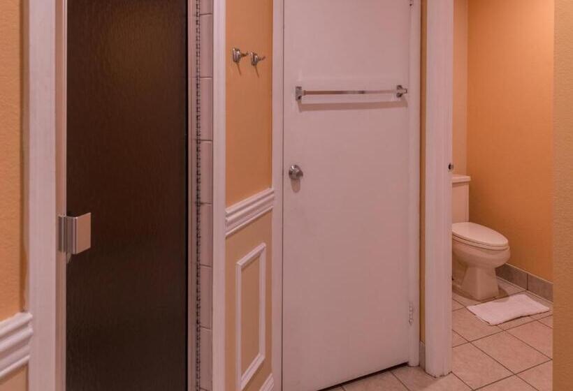Люкс Deluxe Кровать Кинг, Inn Of The Dove Romantic Luxury & Business Suites