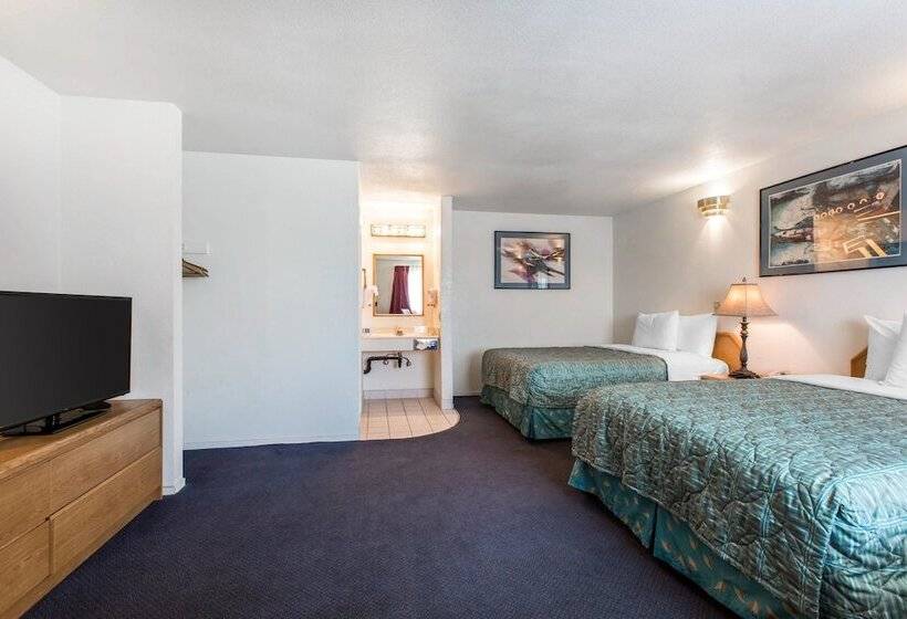 Номер Стандарт 2 Двуспальные Кровати, Rodeway Inn Beaumont