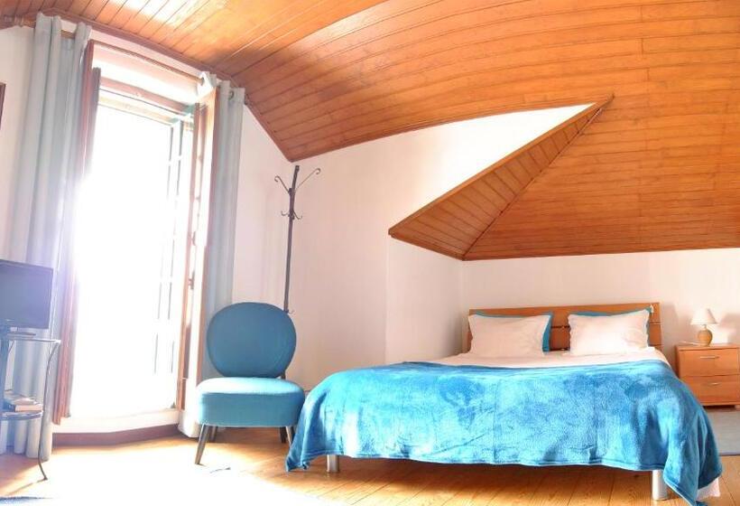 غرفة قياسية ثلاثية, Hospedaria Pielas