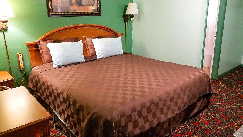 스탠다드 룸 킹사이즈 침대, American Inn And Suites Childress