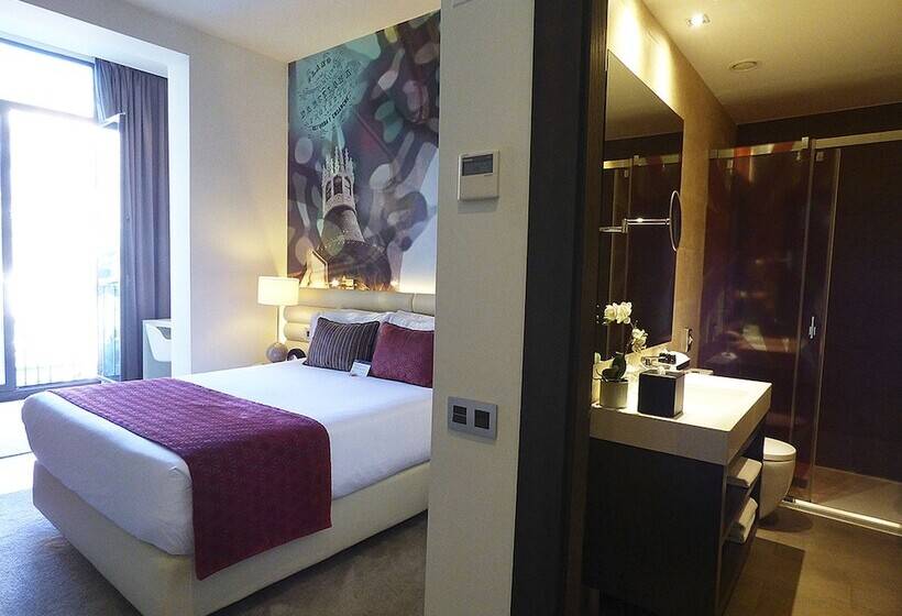 Люкс Вид на Бассейн, Indigo Barcelona   Plaza Catalunya 4sup, An Ihg