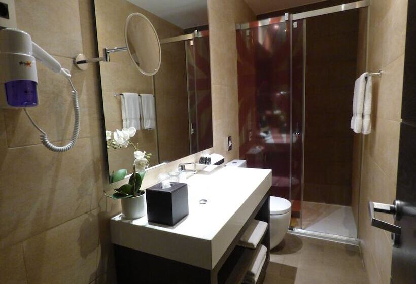 Номер Премиум Вид на Город, Indigo Barcelona   Plaza Catalunya 4sup, An Ihg