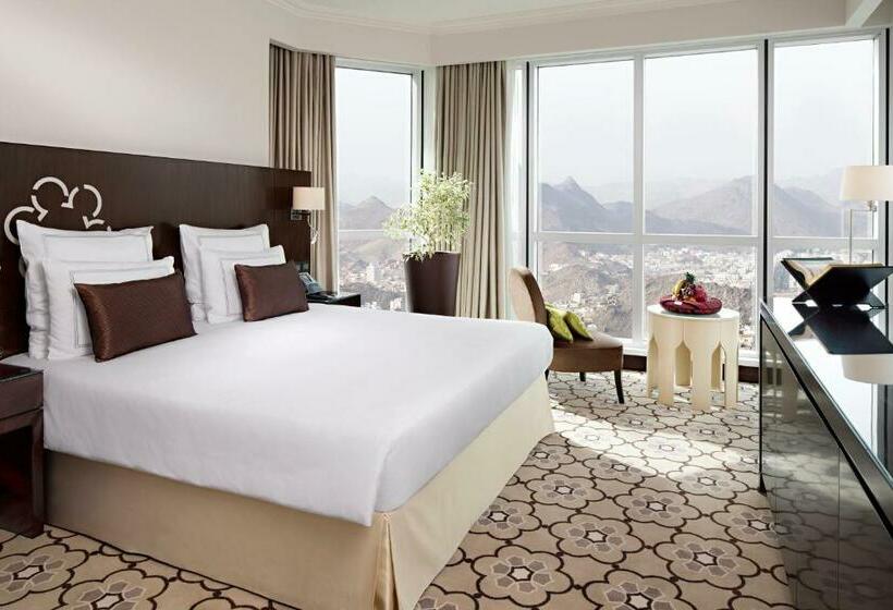 Junior Suite Vue Ville, Swissotel Makkah