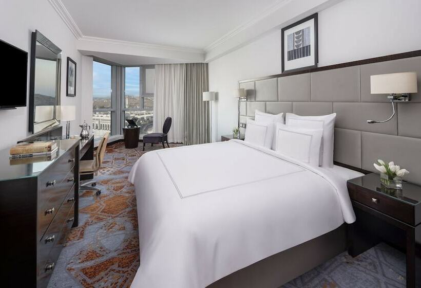 Junior Suite Vue Ville, Swissotel Makkah