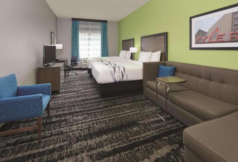 Номер Executive, La Quinta By Wyndham Tyler South