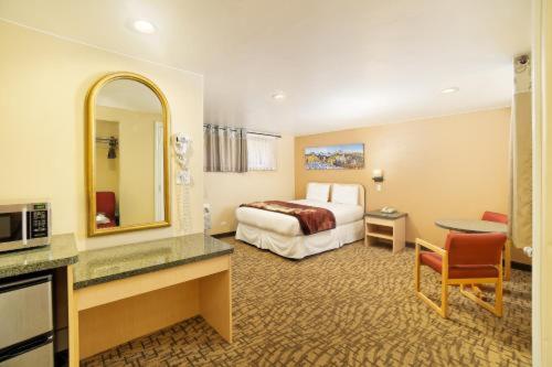 Номер Стандарт, Glenwood Springs Inn