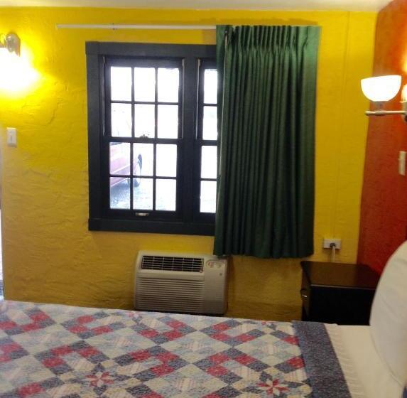 带大床的标准间, Holly Motel Southampton