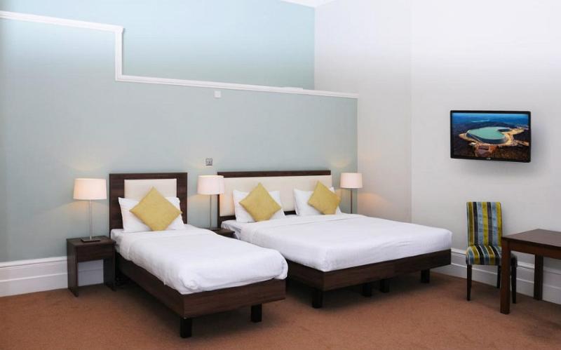 Quarto Triplo Estandar, Hyde Park Boutique