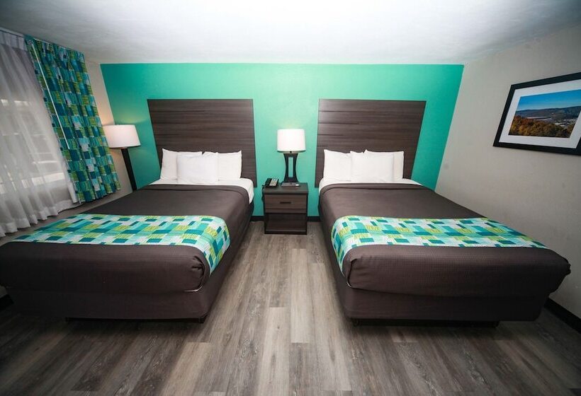 带2个双人床的标准工作室, Relax Inn