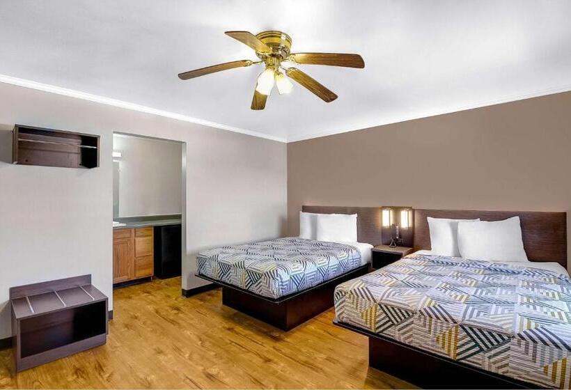 Четырехместный Номер Deluxe, Motel 6front Royal, Va