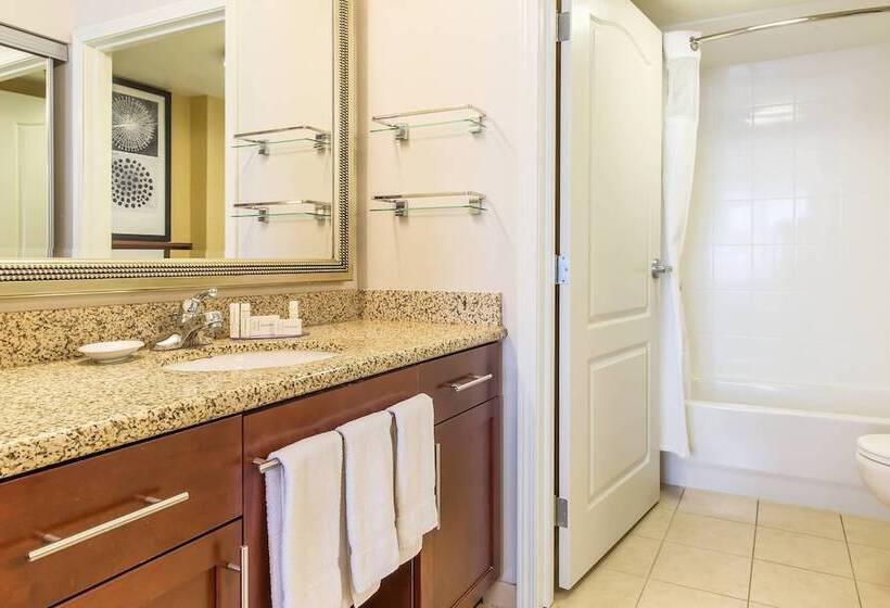 带2个卧室的套房, Residence Inn Lexington Keeneland/airport