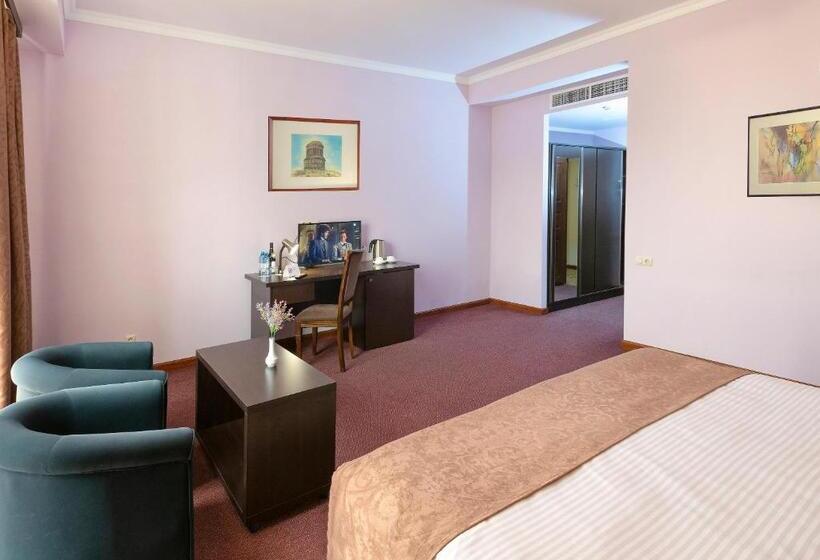 اتاق سوپریور, Ani Central Inn