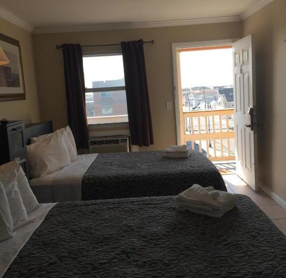 스탠다드 룸, Boardwalk Hotel Charlee & Apartments Beach Hotel Oceanfront