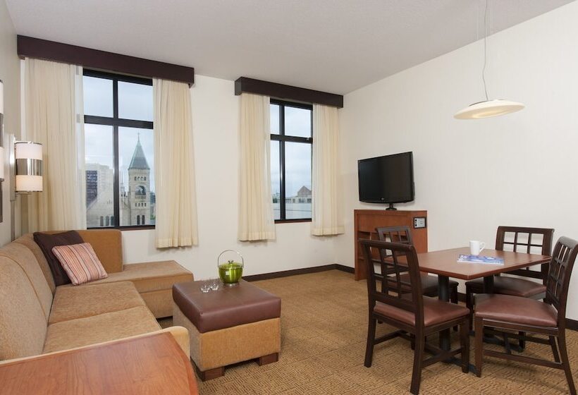 Люкс Адаптированный для Инвалидов, Hyatt Place Des Moines/downtown