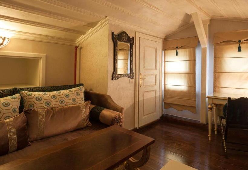家庭间, İstanbul Bosphorus Hotel Symbola