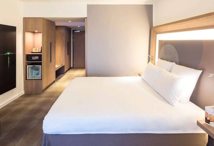Номер Superior, Novotel Moscow City