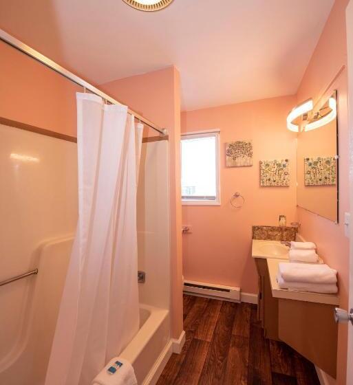 Family Suite, Simmons Motel And Suites