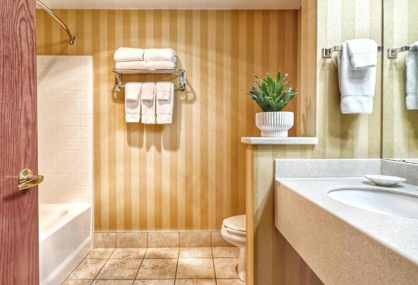 Семейный Номер, Four Seasons Island Resort