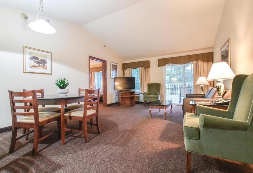 Семейный Номер, Four Seasons Island Resort