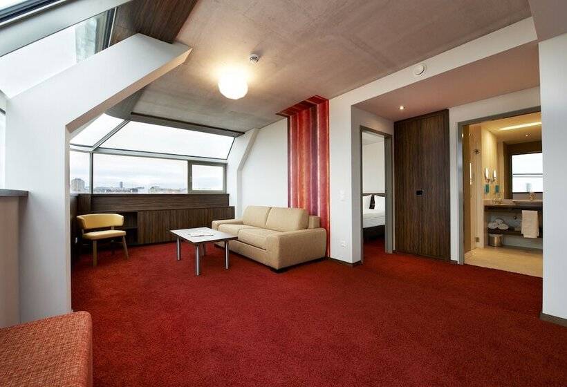스위트, Simm S Hotel   Cityhotel Next To Metro U3