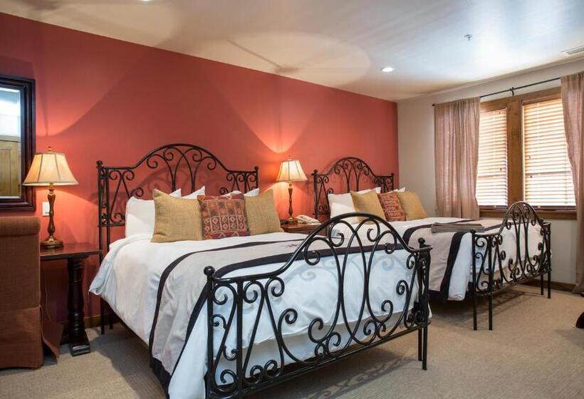 Апартаменты 3 Спальни, Silver Baron Lodge