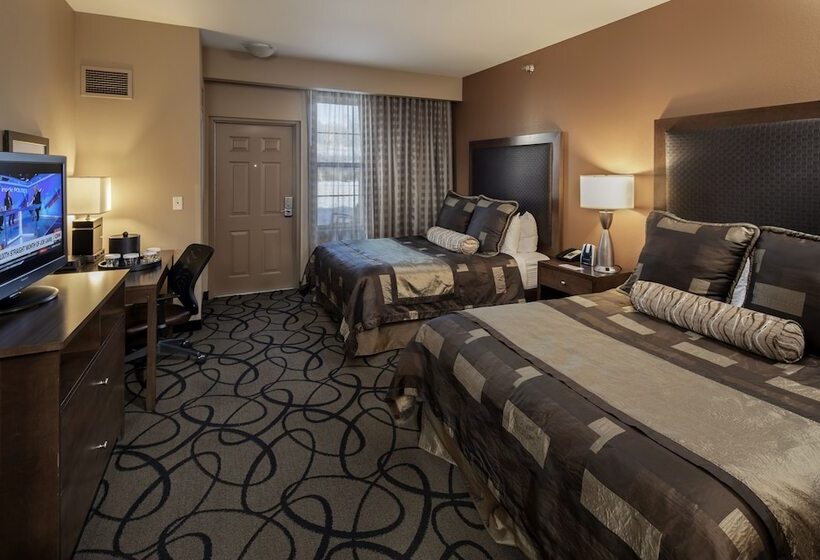 Номер Deluxe, Clubhouse Hotel And Suites