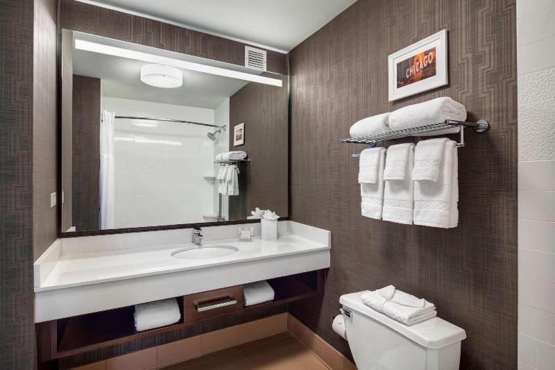 Deluxe Room, Mövenpick Hotel Apartments Al Mamzar Dubai
