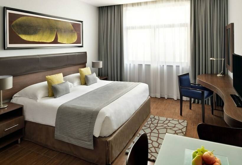 Superior Room, Mövenpick Hotel Apartments Al Mamzar Dubai