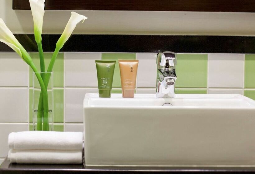 Superior Room, Mövenpick Hotel Apartments Al Mamzar Dubai