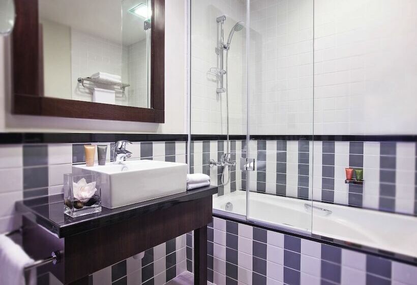 غرفة سوبيريور, Mövenpick Hotel Apartments Al Mamzar Dubai