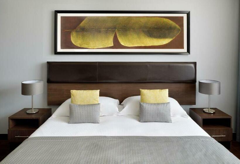 غرفة سوبيريور سرير كينج, Mövenpick Hotel Apartments Al Mamzar Dubai