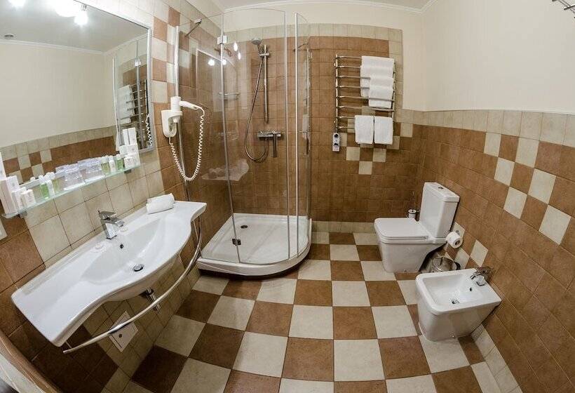 סוויטה, Park Hotel Golosievo