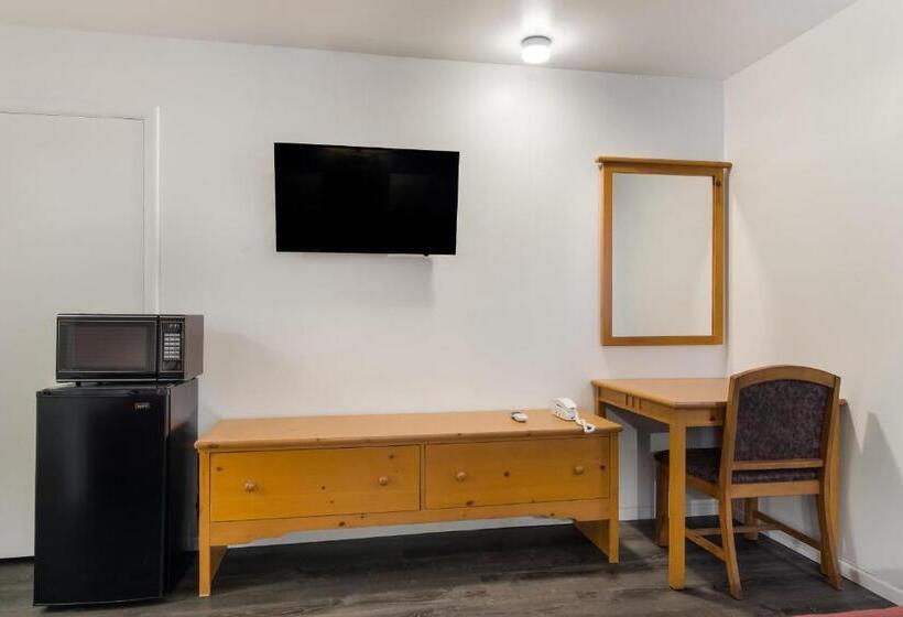 장애인을 위한 킹사이즈 침대 스탠다드 룸, Rodeway Inn & Suites Sidney Historic Downtown I80