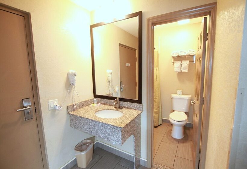 Номер Стандарт 2 Двуспальные Кровати, Travel Inn & Suites Flemington