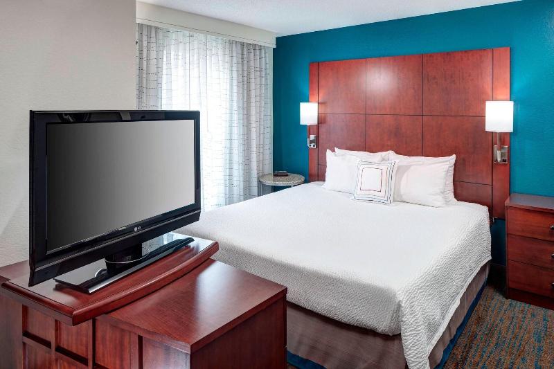 带大床的标准工作室, Residence Inn By Marriott Dothan