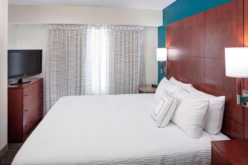 带大床的套房, Residence Inn By Marriott Dothan