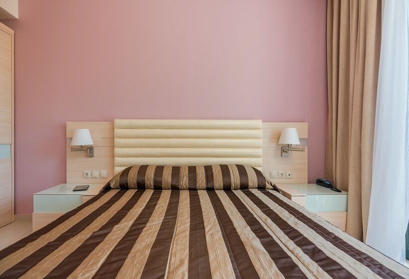 Полулюкс, Ai Yannis Suites And Apartments