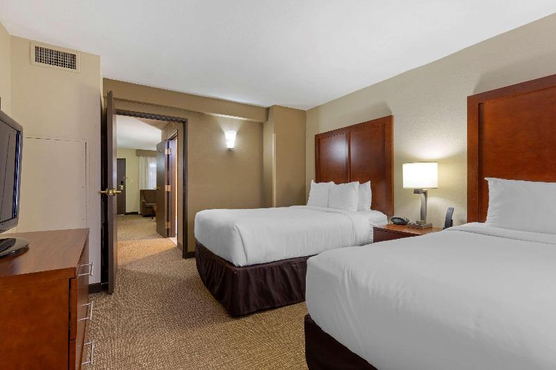 Люкс, Comfort Suites Near Potomac Mills